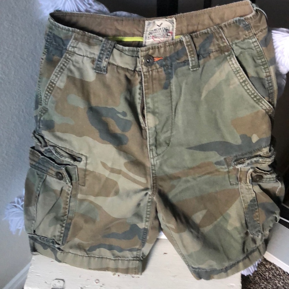 American Eagle cargo shorts